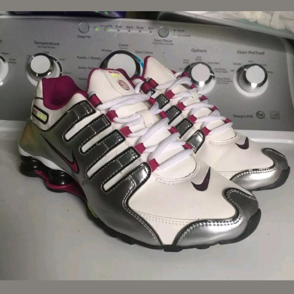 Nike shox Women's sz 10 shocks purple yellow